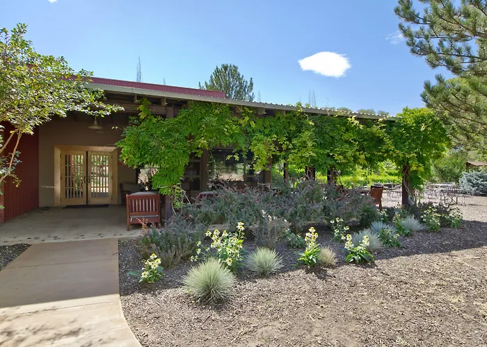 Sunrise Springs Inn And Spa (Adults Only)